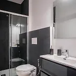 As 10 House