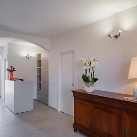 As 10 House Guest house Olbia