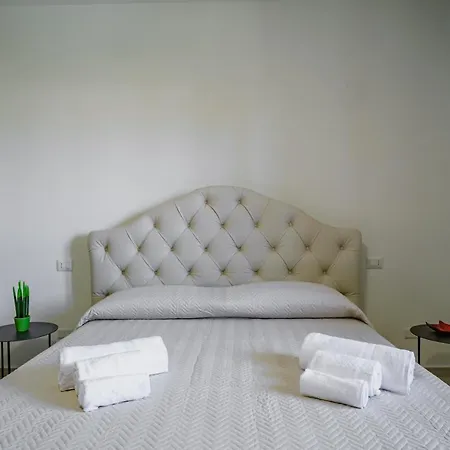 As 10 House 3* 奧爾比亞