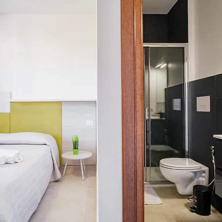 As 10 House 招待所