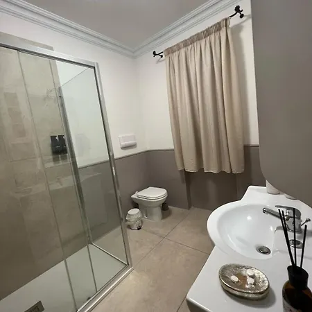 As 10 House 招待所